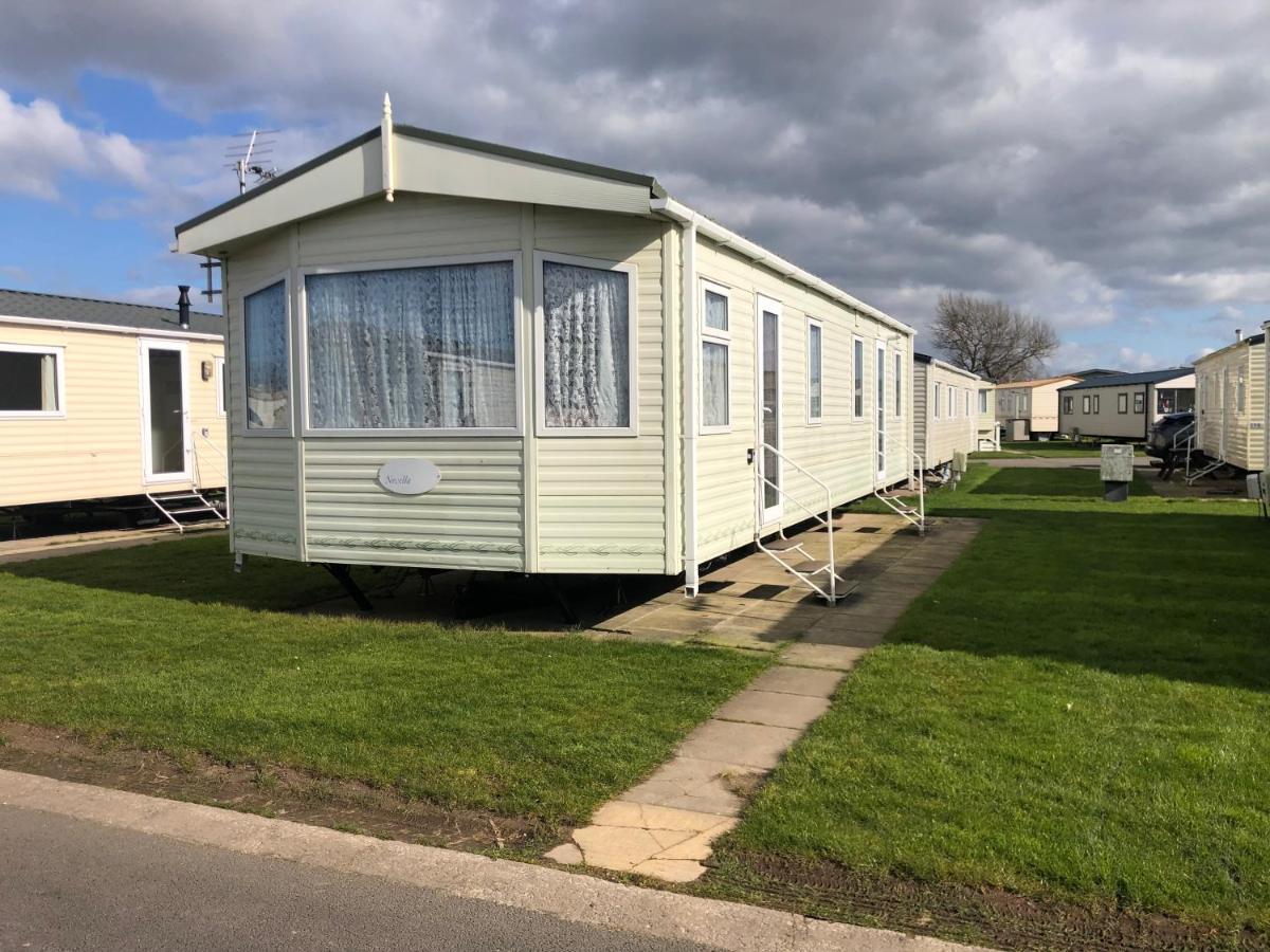 Lovely 3 Bedroom 8 Berth Caravan In Rhyl Exteriör bild